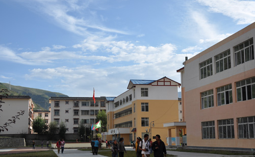 四川省藏文学校、学校招生计划