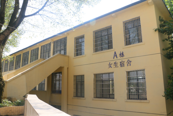 中国铝业高级技工学校宿舍环境