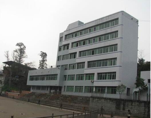 四川省宣汉职业中专学校学费、大概收费是多少
