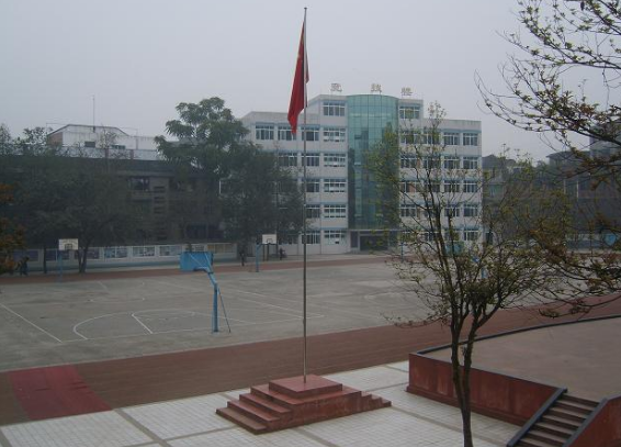 四川省长宁县职业技术学校宿舍环境、寝室环境