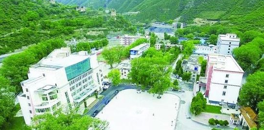 四川省阿坝卫生学校招生要求、学校招生要求