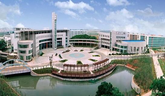 武汉市第二商业学校环境图