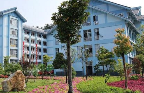 新乡市工业学校