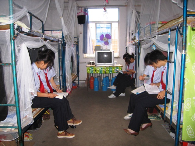 陕西科技卫生学校寝室环境
