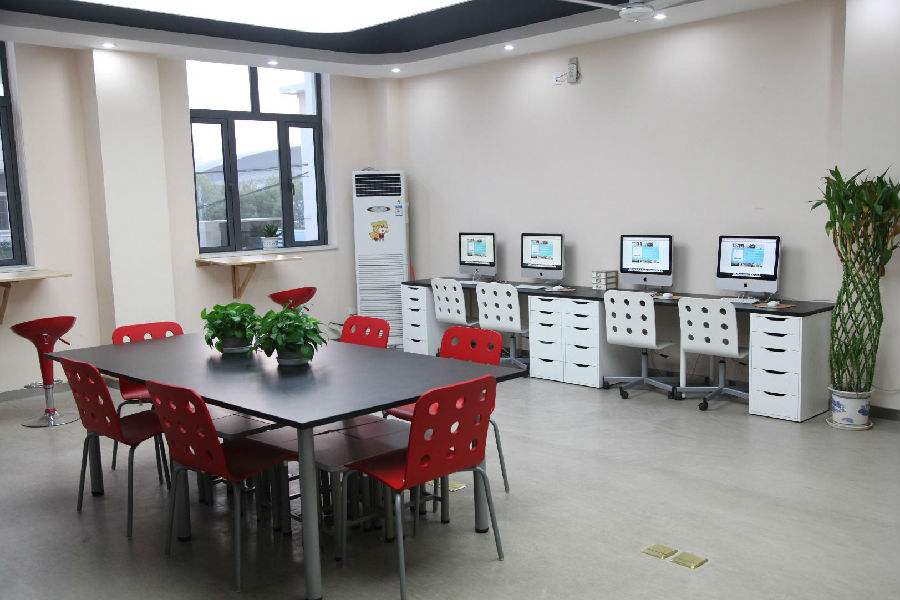 上海信息技术学校环境、学校图片