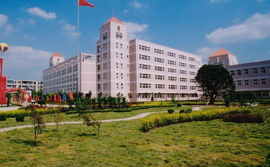 灵山县第二职业技术学校