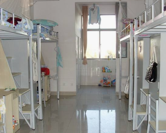 东莞市纺织服装学校宿舍环境、寝室环境