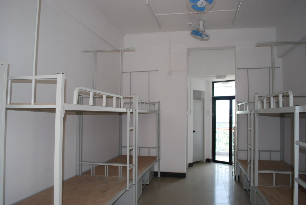 平南县中等职业技术学校宿舍环境、寝室环境