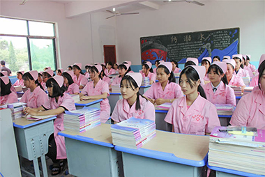 2022年重庆的卫校哪些学校是单招呢？